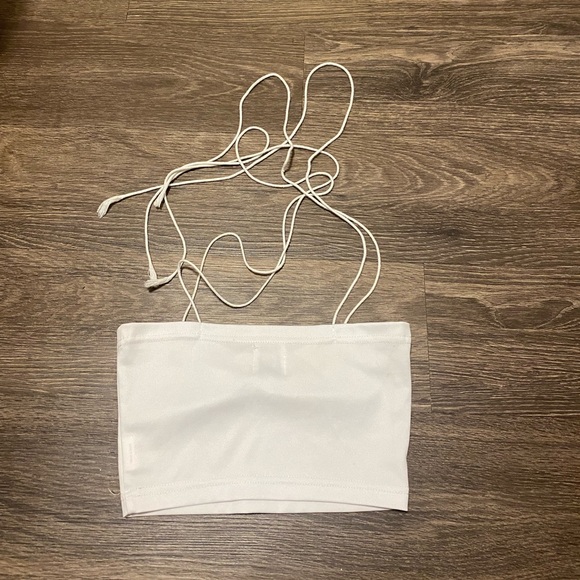 Princess Polly Crop Top - Picture 4 of 4